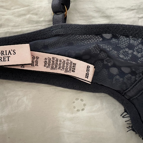 Victoria’s Secret Dream Angels push up bras - Picture 5 of 5